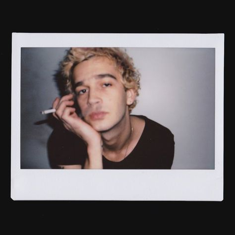 blonde on blonde ;) Matty Healy Blonde Hair, Blonde Matty Healy, Matty Healy Blonde, 1975 Aesthetic, Matty 1975, 4 Horsemen, Matthew Healy, Matt Healy, Matty Healy