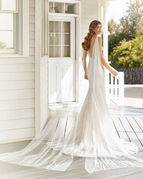 CHER Rosa Clara Wedding Dress, Cher Dress, Rosa Clara Wedding Dresses, Boho Chic Wedding Dress, Disney Wedding Dresses, Collection Couture, Silk Wedding Dress, Country Wedding Dresses, Bohemian Wedding Dresses