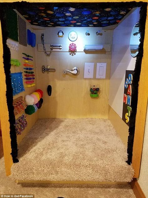 Diy Sensory Wall Classroom, Sensory Room Diy, Sensory Corner Classroom, Sensory Closet, Sensory Wall For Toddlers, Decompression Room, Sensory Room Wall, Diy Sensory Wall, Diy Children's Toys