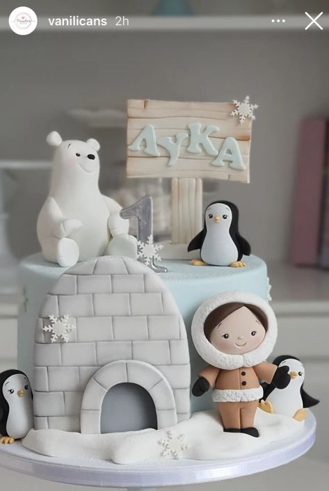 Christmas Novelty Cakes, Christmas Cake For Kids, Penguin Cake Birthday, Winter Birthday Cake, Winter Torte, Rodjendanske Torte, Penguin Cake, Winter Wonderland Birthday Party, Baby Boy Birthday Cake