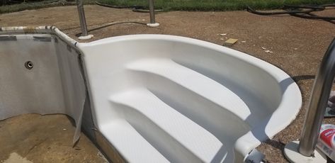 Pool Steps Inground, Diy Pool Heater, Swimming Pool Steps, Pool Repair, Fiberglass Pool, Fiberglass Swimming Pools, Pool Skimmer, Entry Stairs, Pool Steps