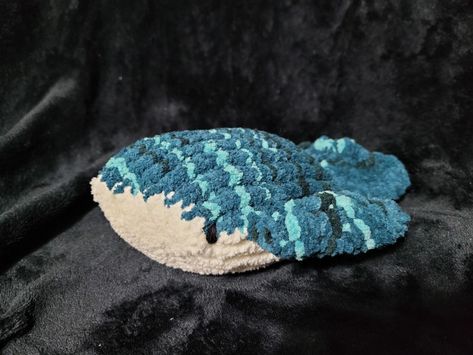 Small, wide, loom knit whale sitting on a soft black blanket background Shark Tutorial, How To Loom Knit, Stuffed Animal Pattern, Knitted Stuffed Animals, Loom Knit, I Still Love Him, Chunky Wool, Loom Knitting, Animal Pattern