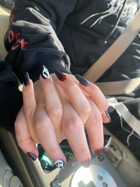 Scream Halloween Goth Couple Nails |  couple portrait tattoo design Bf And Gf Matching Nails Halloween, Couples Halloween Nails, Couples Matching Halloween Nails, Halloween Couple Nails, Matching Halloween Nails With Boyfriend, Matching Nails With Boyfriend Halloween, Matching Couple Nails Boy And Girl, Matching Halloween Nails, Couple Portrait Tattoo