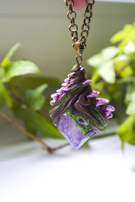 Jing Jang, Pc Inspiration, Polymer Tutorial, Palmer Clay, Forest Moss, Polymer Clay Embroidery, Magic Crystal, Polymer Clay Pendant, Clay Design