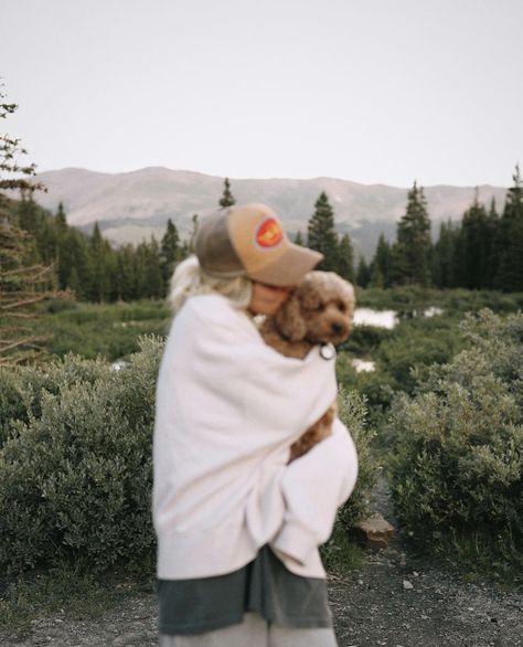 Dog Owner Photoshoot, Hate Cats, Adventure Aesthetic, Granola Girl, Girl And Dog, Labradoodle, Happy Campers, New Puppy, Dog Photos