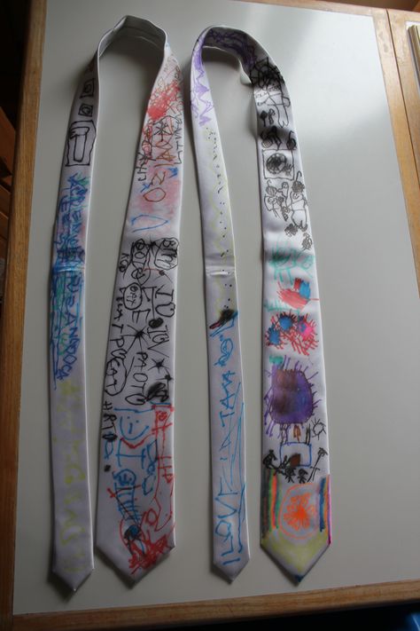 Graffiti Ties; All you need is a white tie, and fabric markers/paints, and some imagination. Makes the perfect fathers day gift! 일본 패션, Diy Tie, Y2k Accessories, Cool Ties, Custom Ties, Fabric Markers, White Tie, Upcycle Clothes, Sewing Clothes