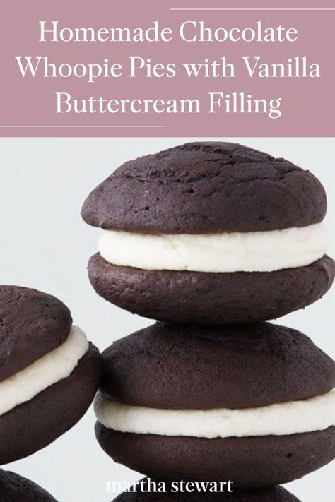 Easy Whoopie Pie, Whoopie Pie Filling, Chocolate Whoopie Pies, Pie Filling Recipes, Whoopie Pie, Buttercream Filling, Amish Recipes, Fall Dessert Recipes, Whoopie Pies