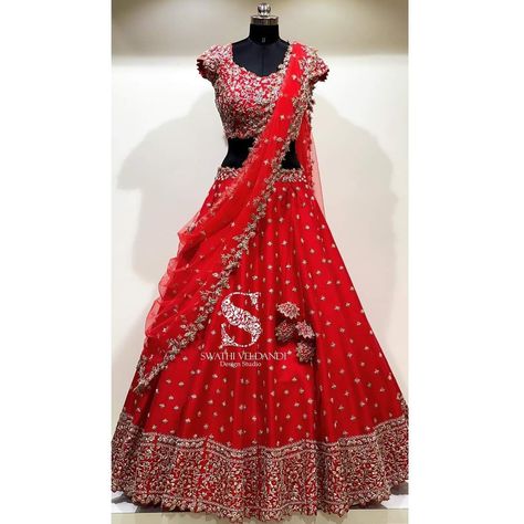 Bridal Lehenga Online, Latest Bridal Blouse Designs, Lehenga Saree Design, Simple Lehenga, Latest Bridal Lehenga, Half Saree Lehenga, Long Gown Design, Wedding Lehenga Designs, Girls Dresses Sewing