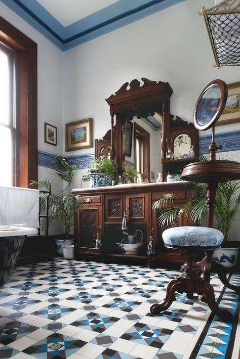 Baie Vintage, English Tiles, Victorian Interior, Victorian Bathroom, Gorgeous Bathroom, Vintage Bathrooms, Vintage Bathroom, House Bathroom, Beautiful Bathrooms