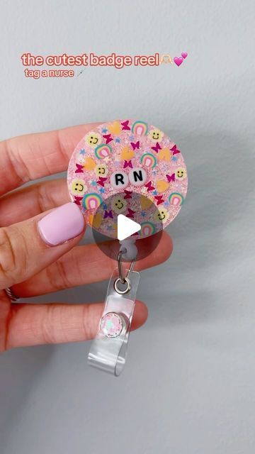 MADE BY AMANDA♡🐾☆ on Instagram: "Badge Reels 💉🤍
•
•
•
•
#badgereel #resinbadgereel #rn #nurse #custombadgereel #badge" Diy Badge Reel, Badge Reels Diy, Badge Reel, Diy Projects, On Instagram, Instagram