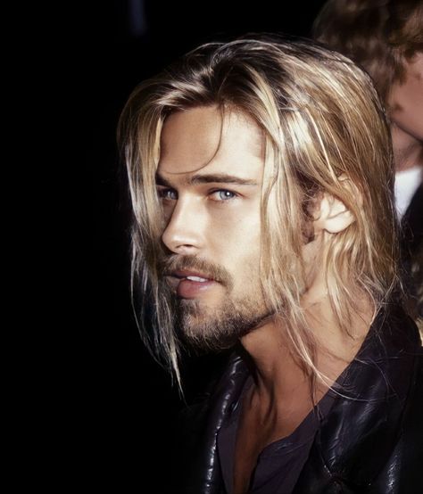 Men Long Hairstyles Straight, 80s Men Long Hair, Brad Pitt Beard, Brad Pitt Medium Length Hair, Middle Aged Men, Brad Pitt Long Hair 90s, Brad Pitt Long Hair, Brad Pitt With Beard, Men With Long Blonde Hair Male Models