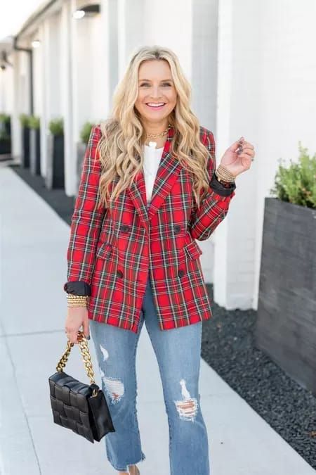 Tartan Blazer Outfit, Plaid Blazer Outfit Women, Blazer Outfit Women, Plaid Jacket Outfit, Preppy Christmas Outfit, Plaid Blazer Outfit, Red Plaid Jacket, Plaid Outfit, Plaid Shirt Outfits