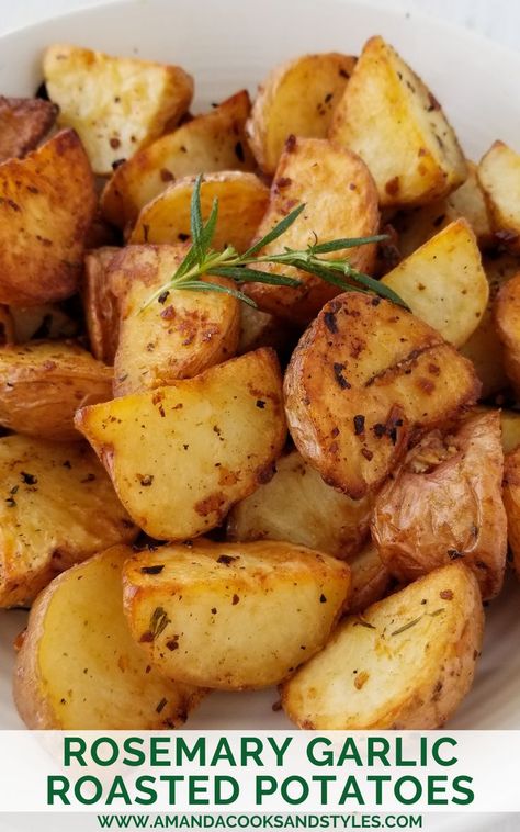 Garlic And Rosemary Potatoes, Red Potatoes Oven, Rosemary Red Potatoes, Valentines Meal, Rosemary Garlic Potatoes, Baked Red Potatoes, Garlic Baked, Scalloped Potato, Red Potato Recipes