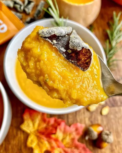 JACK-O’-LANTERN SOUP | Foodtalk Deli Macaroni Salad Recipe, Seaweed Crisps, Slow Cooker Hamburger Soup, Butternut Squash Sweet Potato, Sweet Potato And Carrot, Halloween Addition, Butternut Squash Sweet, Pecan Chicken Salads, Baked Butternut Squash