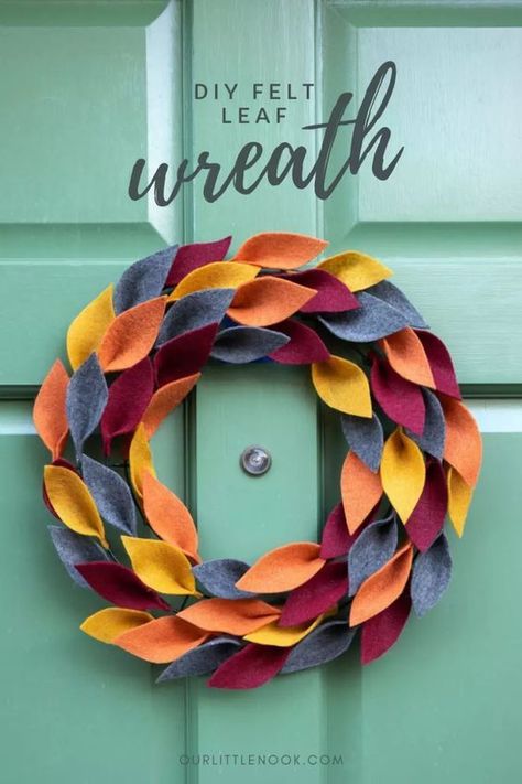 Felt Leaf Wreath, Felt Leaf, Fall Ornaments, Diy Christmas Wreaths Ideas, Christmas Wreaths Ideas, Diy Spring Wreath, Door Diy, Christmas Wreaths Diy Easy, Felt Wreath