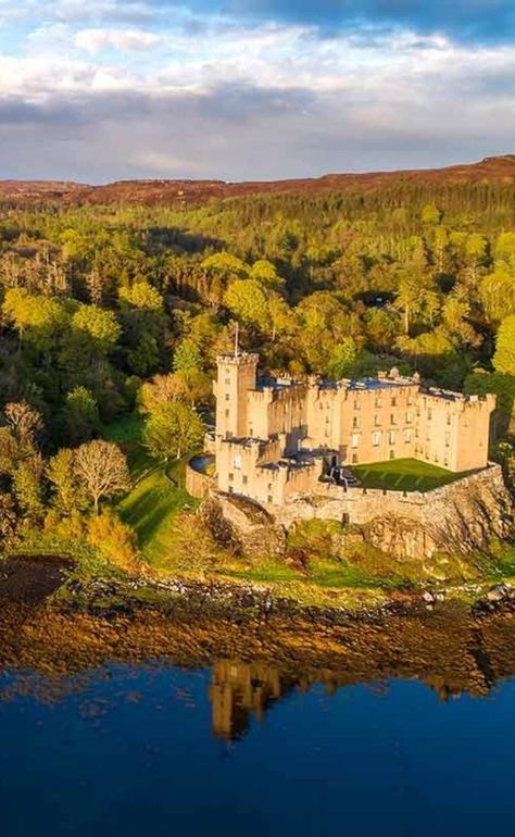 Dunvegan Castle, Europe Castles, European Castle, Clan Macleod, Country Life Magazine, Places In Scotland, Fairy Pools, Isle Of Skye Scotland, Castle Scotland