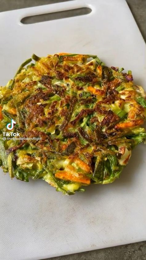 Korean Vegetable Side Dishes, Asian Vegetable Sides, Korean Food Recipes Healthy, Yachaejeon Recipe, Vegan Yachaejeon, Korean Recipes Authentic, Soy Sauce Dipping Sauce, Korean Carrots, Korean Vegetable Pancakes