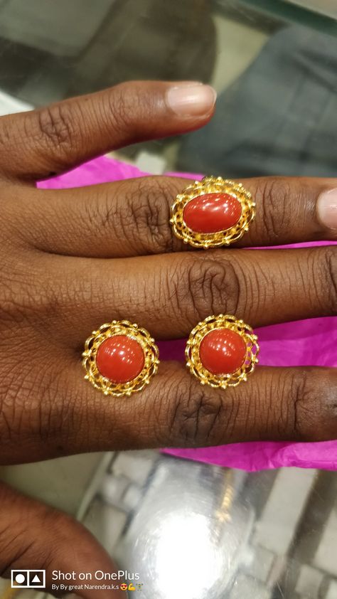 Coral Ring Designs For Women, Coral Rings, Ruby Jewelry Necklaces, Ear Tops, Kundan Jewellery Set, Gold Jewelry Outfits, Gold Bangles For Women, Beaded Necklace Patterns, Bangles Gold