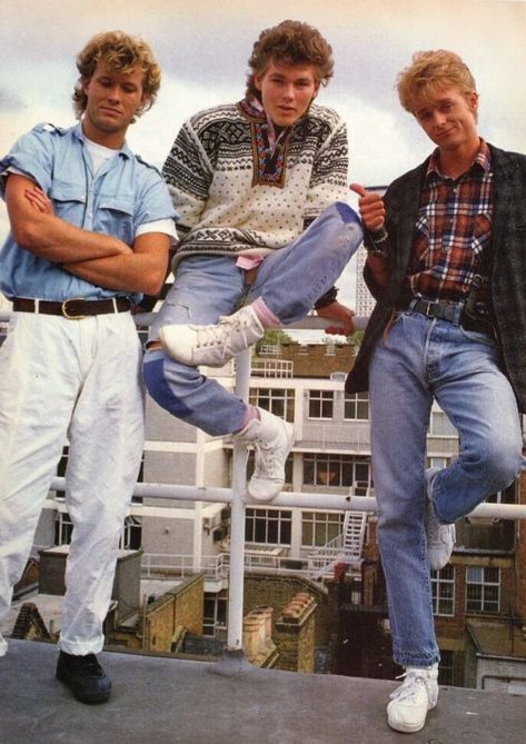 80s Aesthetic Men Outfit, 80s Winter Outfits Men, 90 Fashion Men The 90s, Guys 80s Outfit, 80 Clothes 1980s Style, 80s Fashion Men 1980s, Retro Clothes 80s, 1980s Fashion Aesthetic, Dadcore Aesthetic