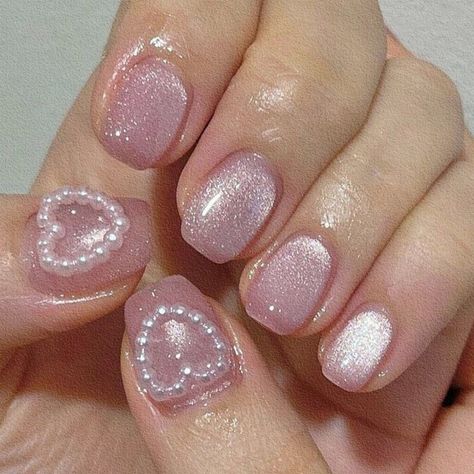 Pretty Nails Aesthetic Short, Short Asian Nails Ideas, Cute Short Nude Nails With Design, Cute Nails Y2k Short, Short Xiaohongshu Nails, Clear Short Nails With Design, Short Princess Nails, Short Dainty Nails, Kawaii Gel Nails Short