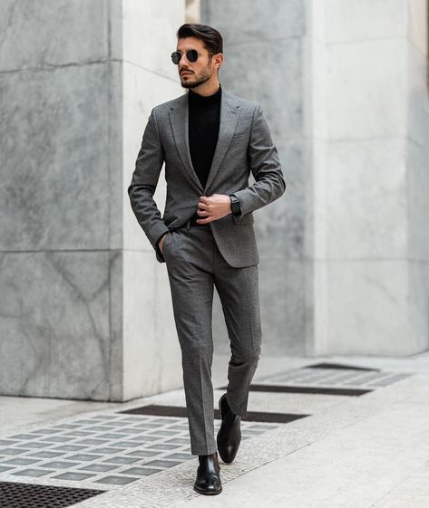 How to Master the Turtleneck with a Suit Look - Suits Expert Engagement Suits, Grey Suit Men, Dark Gray Suit, Charcoal Gray Suit, Stylish Mens Suits, Suit Combinations, Blazer Outfits Men, Charcoal Suit, Black Suit Men