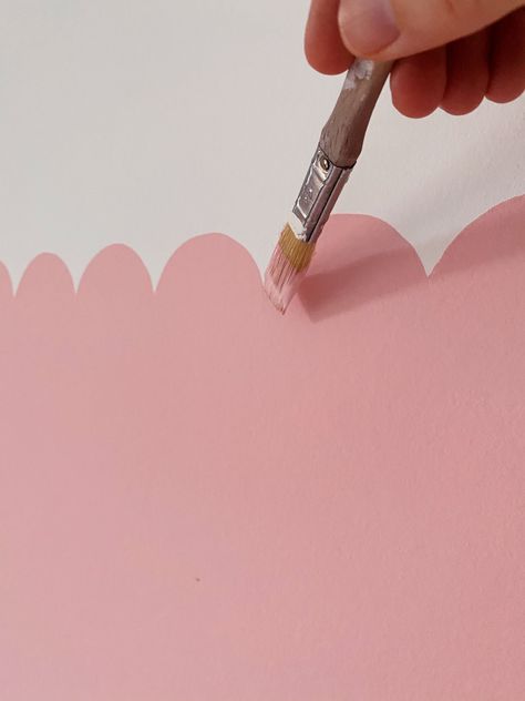 Julie of @londonispink created an adorable scalloped edge for her daughter's bedroom. She shared step-by-step instructions on how to achieve this effect. Her biggest words of wisdom: it’s not as hard as you think, but it is mildly time-consuming. Here's how to achieve a scalloped edge design on your wall. Scallop Bedroom, Scallop Cabinet, What Is Romantic, Scalloped Mirror, Daughter Bedroom, Big Words, Scallop Edge, Pink Walls, Painting Edges