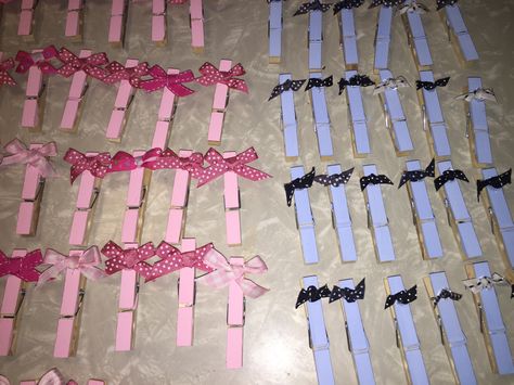 Gender reveal party clothes pins. (Little ladies and gents.) Party goers picked a clothes pin to reflect what they thought the new baby would be. Boy or Girl! Gender Reveal Clothes Pins, Baby Gender Reveal Party Decorations, Pins Diy, Pin Ideas, Gender Reveal Party Decorations, Baby Gender Reveal Party, Party Clothes, Baby Gender Reveal, Reveal Ideas