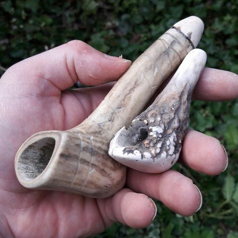 Deer Antler Pipe, Antler Pipe, Diy Antlers, Antler Projects, Deer Antler Crafts, Deer Antler Jewelry, Antler Ideas, Deer Antler Decor, Antler Carving