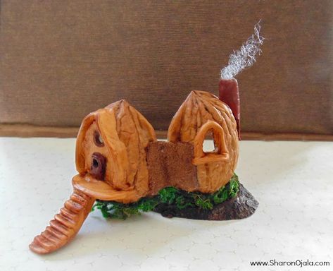 Walnut Shell Crafts, Acorn Crafts, Fairy House Diy, Fairy Garden Crafts, Mixed Media Crafts, Fairy Crafts, Walnut Shell, Gnomes Crafts, Fairy Garden Diy