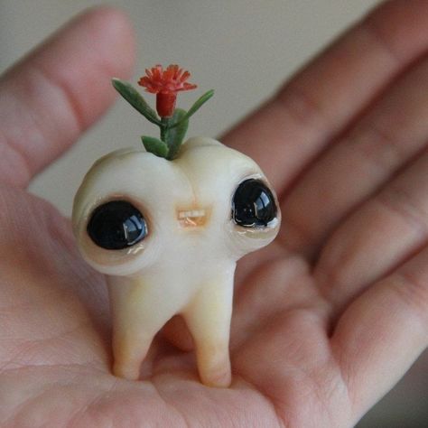 Clay Tooth, Clay Monsters, Cute Tooth, Clay Moulding, Air Dry Clay Projects, Best Makeup Artist, Cute Polymer Clay, Arte Inspo, Cute Clay