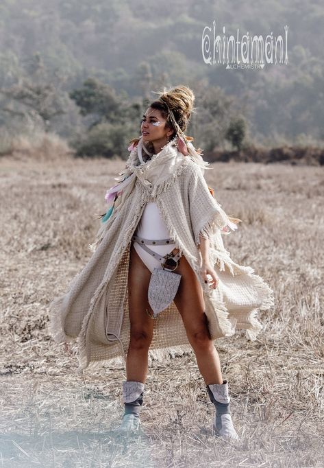 Boho Festival Poncho Kimono Burning Man Clothing Women - Etsy Canada Burning Man Plus Size, White Burning Man Outfit, Desert Festival Outfits, Burning Man Outfits Women, Desert Outfit Ideas, Wrap Cloak, Bohemian Cardigan, Burning Man Style, Desert Outfit