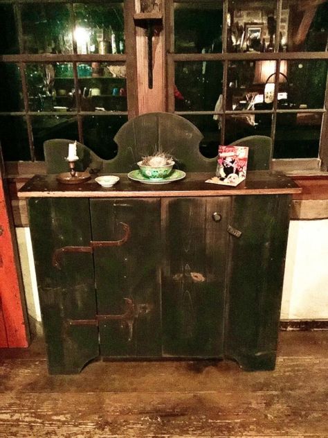 Primitive Cabinet Reproduction with handmade hinges Primitive Office, Cedar Wardrobe, Primitive Cabinet, Primitive Cabinets, Painted Cupboards, Dry Sink, Primitive Signs, Bee Skep, Primitive Homes