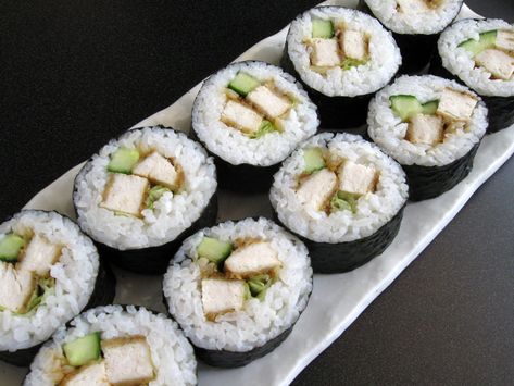 Chicken Sushi Rolls Recipes, Chicken Katsu Sushi, Fried Chicken Sushi Roll, Sushi Recipes Chicken, Crispy Chicken Sushi, Chicken Sushi Rolls, Crispy Chicken Katsu, Sushi For Kids, Chicken Sushi