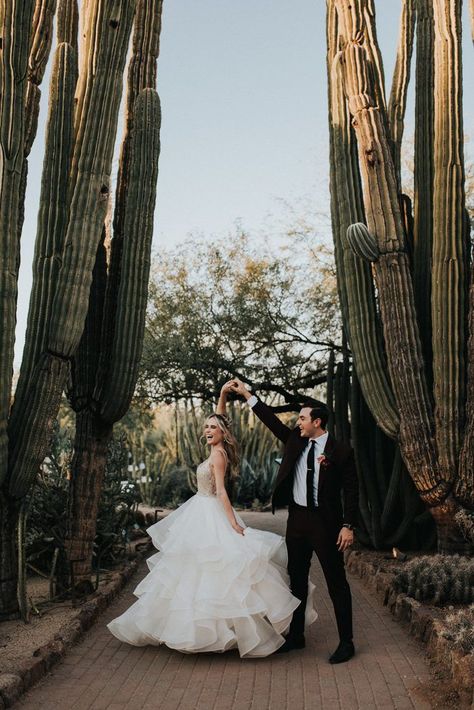 The rich color palette in this Desert Botanical Garden wedding will give you major heart eyes. Jonnie and Garrett photographed the elegant desert wedding. Wedding Dresses Open Back, Beaded Wedding Dresses, Dresses Open Back, Botanical Garden Wedding, Arizona Sunset, Desert Botanical Garden, Garden Wedding Dresses, Botanical Gardens Wedding, Phoenix Wedding