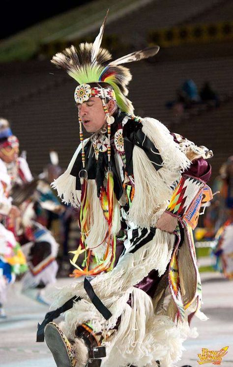 Originally done as a Warrior Society Dance, it has evolved over the years. It has further evolved into a highly-competitive form of northern dancing. Grass Dancers always stands out by virtue of two things: his dancing style and his outfit...... Grass Dance Regalia, Grass Dancer, Pow Wow Dancers, Grass Dance Outfits, Native American Pow Wow, Powwow Beadwork, Indian Dances, Pow Wow Regalia, Native American Dance