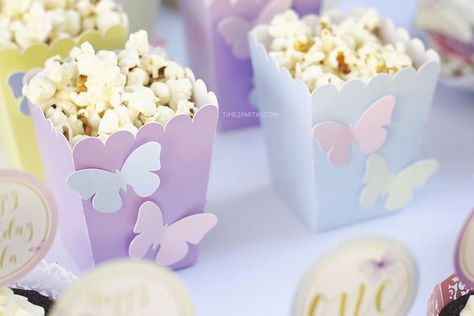 Butterfly Snack Table, Butterfly Party Snacks, Garden First Birthday Party, Party Decorations Butterfly, Birthday Party Butterfly, Garden First Birthday, Butterfly 1st Birthday, Butterfly Birthday Party Decorations, Butterfly Themed Birthday Party