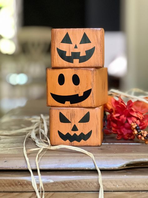 Wood Block Halloween Crafts, Pumpkin Shelf Sitter, Simple Fall Wood Crafts, Diy Wood Block Pumpkins, Wood Square Pumpkins, Wooden Pumpkin Designs, Block Halloween Decor, Wooden Autumn Decor, Decorative Wood Blocks