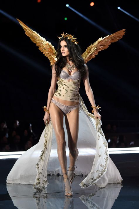 Victoria Secret Wings, Victoria Secret Fashion Show 2018, Victoria Secret Runway, Victoria Secret Show, Victoria Secret Model, Victoria Secret Models, Victoria Secret Outfits, Vs Fashion Shows, Lily Aldridge