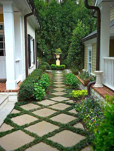 25 beautiful garden path ideas & pro landscape design tips on easy DIY backyard walkways with gravel, brick, stepping stones, wood, pavers, or even mulch! – A Piece of Rainbow #diy #backyard #homestead #homesteading #urbangardening #outdoorprojects homestead, homesteading, outdoor projects, landscaping, gardening, curb appeal, #gardendesign #landscaping #gardenpath #gardens #gardening #curbappeal Backyard Grass Landscaping, Backyard Walkway, No Grass Backyard, Small Front Yard Landscaping, Small Front Yard, Garden Walkway, Garden Path, Garden Pathway, Budget Backyard