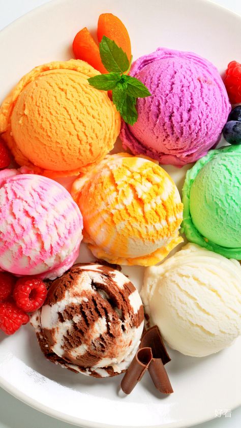 Colorful icecream :) Types Of Ice, Love Ice Cream, Makanan Diet, Ice Cream Popsicles, Ice Ice Baby, Ice Cream Flavors, Ice Creams, Eat Smarter, Cream Recipes