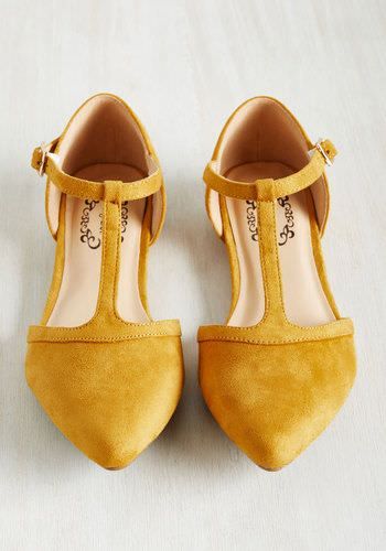 Daily Shoes, Mode Shoes, Cooler Look, Yellow Shoes, Shoe Closet, Crazy Shoes, Shoe Obsession, Shoe Lover, Beautiful Shoes