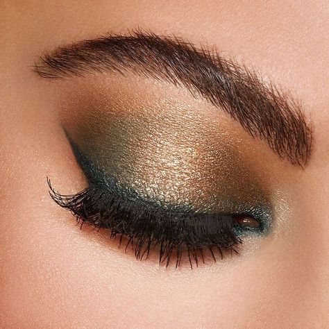 Teal Makeup, Green Eyeliner, Shimmer Eye Makeup, Pretty Eye Makeup, Smokey Eye For Brown Eyes, Makijaż Smokey Eye, Green Eyeshadow, Kiko Milano, Liquid Eyeshadow