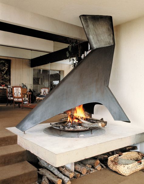 Design Camino, Indoor Fire Pit, Cave House, Custom Fireplace, Contemporary Fireplace, Home Fireplace, Modern Fireplace, Fireplace Design, Contemporary Living Room