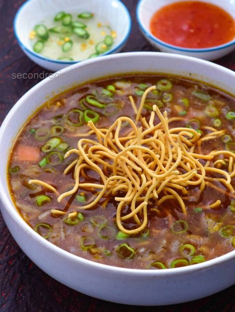 Veg manchow soup Veg Manchow Soup Recipe, Manchurian Recipe Vegetarian, Soup Recipes Indian, Veg Indian Food, Veg Manchow Soup, Soup Recipes Vegetarian, Manchow Soup Recipe, Veg Chowmein, Manchow Soup