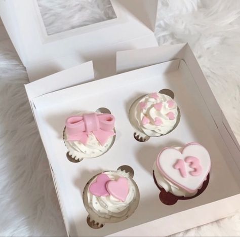 Cake Cafe, Girl Cupcakes, Pretty Pink Princess, Spring Baby Shower, Cute Baking, Cake Craft, Pink Cupcakes, Cupcake Designs, Pretty Birthday Cakes