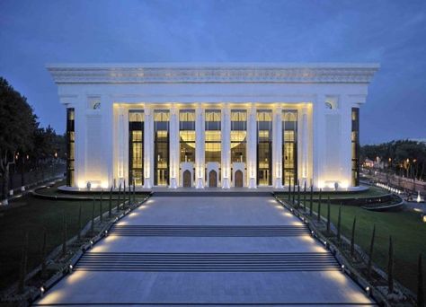 Illumination: Palace of International Forums / pfarré lighting design | ArchDaily Classical Building, Commercial Design Exterior, Function Hall, Hotel Exterior, Community Halls, Neoclassical Architecture, Outdoor Landscape Lighting, Classic Architecture, Wedding Hall