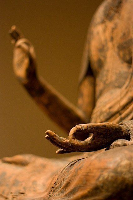 Buddha's Hand, Buddha Zen, Gautama Buddha, Pose Yoga, Buddha Image, Buddha Art, Buddhist Art, Yoga Meditation, Food For Thought