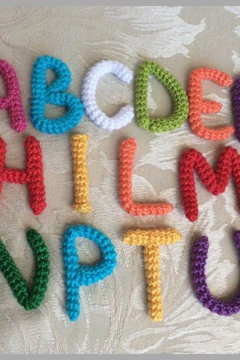 Discover 19 crochet letter patterns including free cursive crochet letters and 3D letters to create unique crochet projects with any letter of the alphabet. Crochet Alphabet Letters, Crochet Letters Pattern, Crochet Numbers, Crochet Alphabet, Crochet Letters, Applique Letters, Embroidery Crochet, Alfabet Letters, Small Stuff