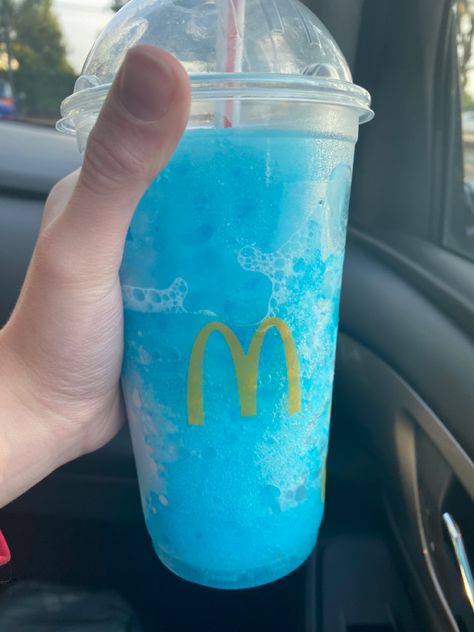 Mcdonalds Drink, Soul Food Dinner, Smoothie Drink Recipes, Food Babe, Delicacy Food, Food Therapy, Yummy Comfort Food, Pretty Drinks, Tasty Baking