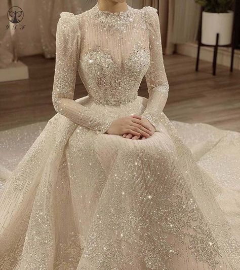 Muslim Wedding Gown, Boho Bridal Dress, Long Sleeve Ball Gowns, Bohemian Wedding Dress Lace, Vintage Lace Weddings, Muslim Wedding Dresses, Soiree Dress, Bling Wedding, Muslim Wedding